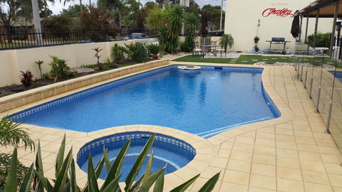 Best Western Chaffey Motor Inn - Darwin Holiday 1