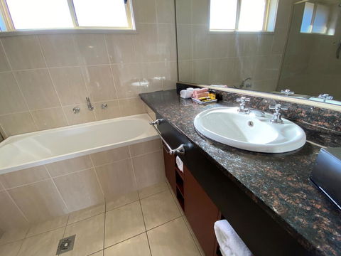Best Western Plus All Settlers Motor Inn - Darwin Holiday 2