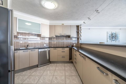 Biarritz Apartments - Darwin Holiday 2