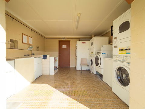Biloela Caravan & Tourist Park - Darwin Holiday 1