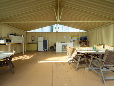 Biloela Caravan & Tourist Park - Darwin Holiday 2
