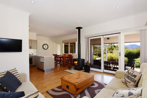Bimbadeen - Comfortable Country Styled House! - Darwin Holiday 1