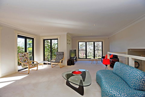 Black Cockatoo Retreat - Darwin Holiday 2