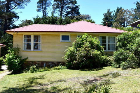 Blackheath Holiday Cabins - Darwin Holiday 1