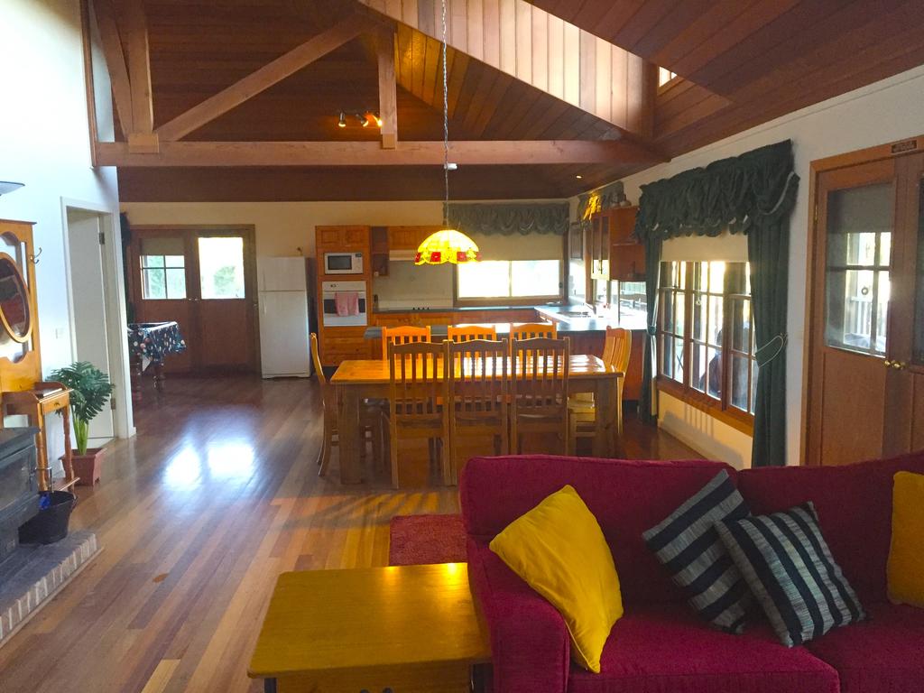 Bandon Grove NSW Darwin Holiday