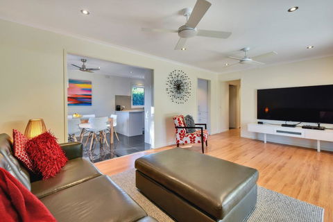 Blairgowrie Contemporary Beach Retreat - Darwin Holiday 1