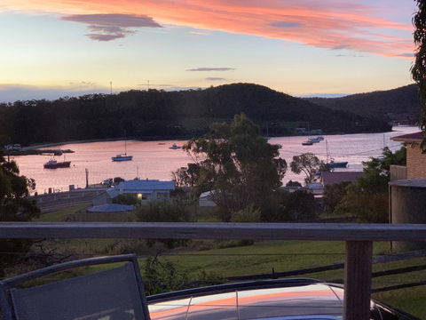 Blossoms On The Bay - Nubeena - Darwin Holiday 2