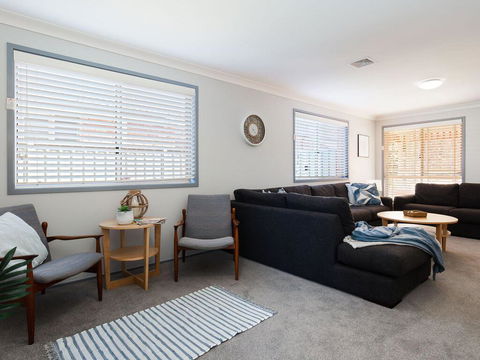 Blue Bay, 83a Rocky Point Road - Foxtel & Air Conditioning Downstairs - Darwin Holiday 1