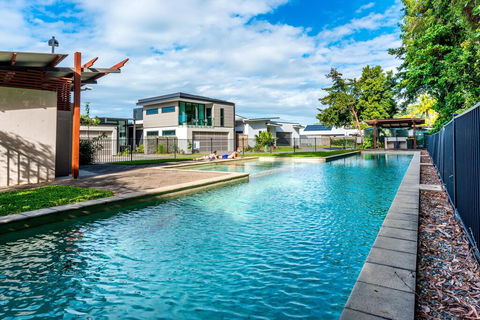 Blue Lagoon Villa B - Darwin Holiday 2