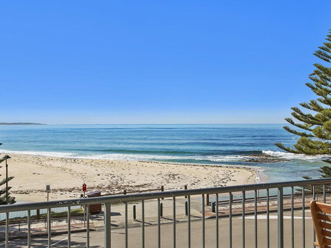 Blue Pacific 8 - Darwin Holiday 1