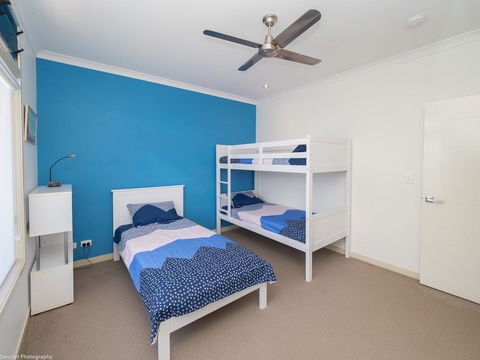 Blue Water Retreat - Upstairs - Darwin Holiday 3