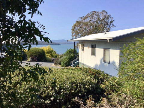 Blue Waters Holiday Cottages - Darwin Holiday 0