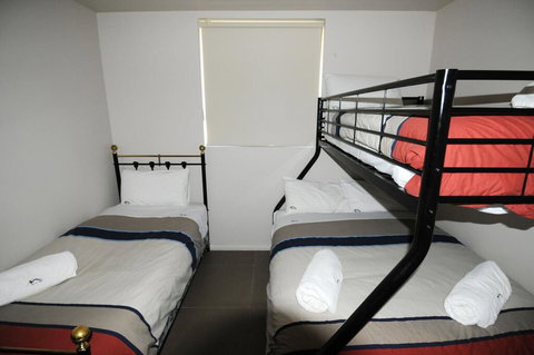 Blues Air 3 - Darwin Holiday 2