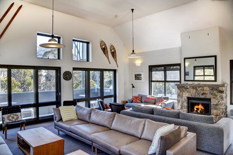 Boali Lodge Thredbo - Darwin Holiday 2