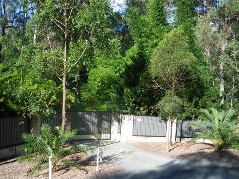 BoBRENE On Tamborine Nude Retreat - Quaint Cottage - Darwin Holiday 1