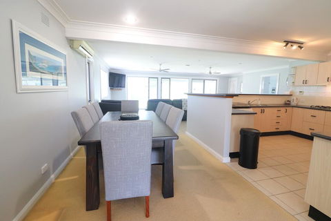 Boikon Beach House - Darwin Holiday 1