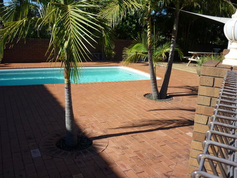 Bomaderry Motor Inn - Darwin Holiday 1