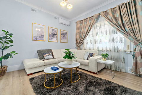 The Newly Renovated - Maylands Vacation Home - Darwin Holiday 2