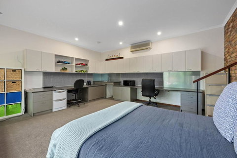 The Nook - Darwin Holiday 3