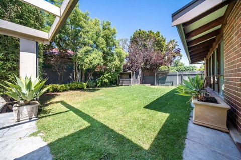 The Oxford Hyde Park 4BR Cottage - Darwin Holiday 1