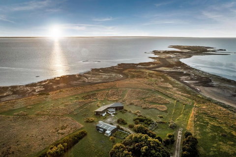 The Point Bass Coast - Darwin Holiday 0