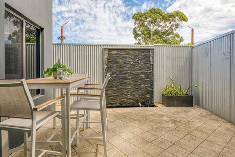 The Stirling - Experience The Sea To City Lifestyle - Darwin Holiday 3