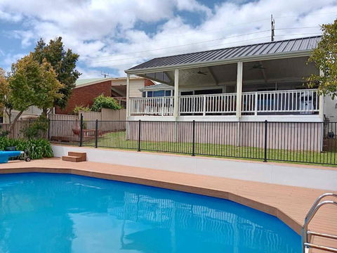 The Ultimate Poolside Escape - Pet Friendly - Darwin Holiday 0