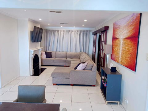 The Ultimate Poolside Escape - Pet Friendly - Darwin Holiday 3