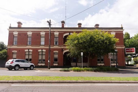 Thommos Pub - Darwin Holiday 0