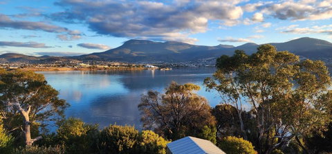 Waterfront Abode - 2 Bedrooms - Darwin Holiday 0