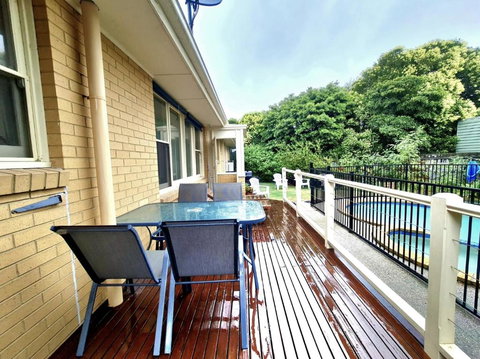 Waterfront Quiet Stay Off Geelong & Avalon Airport - Darwin Holiday 3