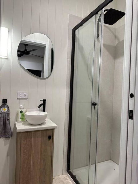 Waterfront Tiny Home In FarmStay - Darwin Holiday 1