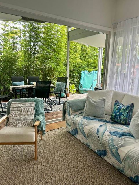 Woonona Family Beach Villa 2 Bedroom Brand New - Darwin Holiday 1