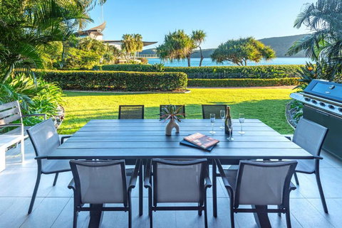 Yacht Club Villa 6 On Hamilton Island - Oceanviews, 2 X Buggies & Valet Service - Darwin Holiday 1
