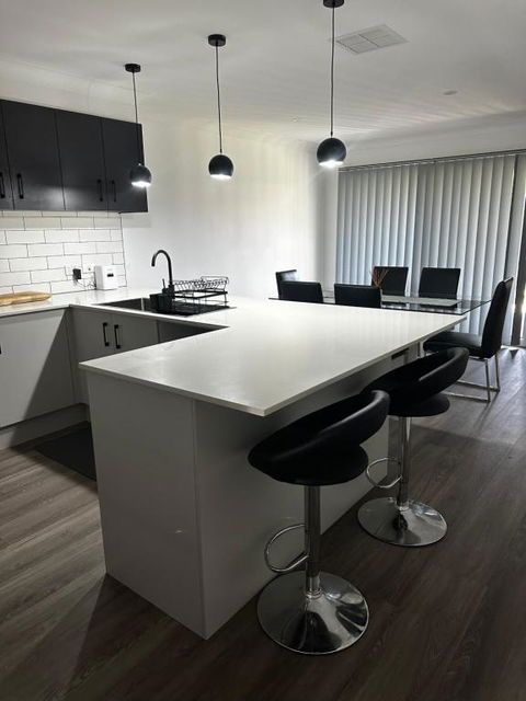 Xquisite - Darwin Holiday 3