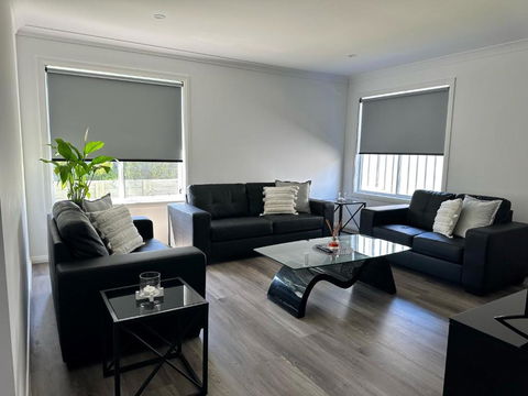 Xquisite - Darwin Holiday 1