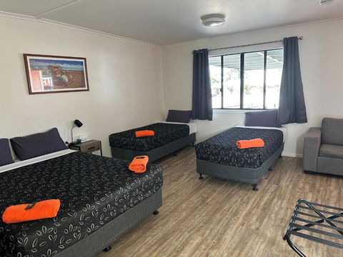 Winton Outback Motel - Darwin Holiday 1