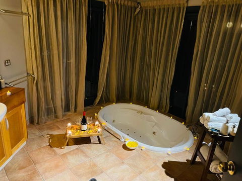 Woodlands Rainforest Retreat - Darwin Holiday 1