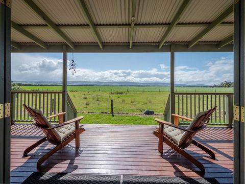 Woodview Cottage Farm Stay - Darwin Holiday 0