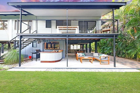 A Tropical Pool Paradise In Rapid Creek - Darwin Holiday 0