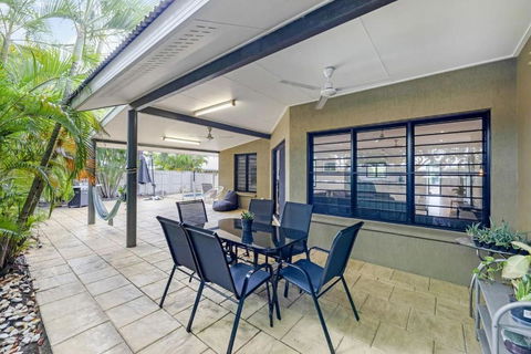 Ah Mat Bungalow - Tropical Darwin Stay With Pool - Darwin Holiday 3