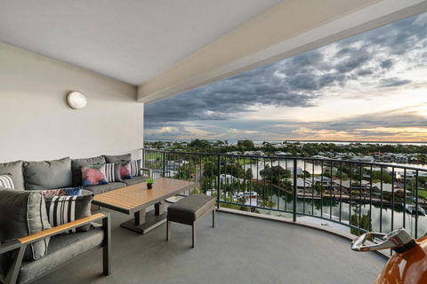 Anchor Point Penthouse 3BR With Marina Views - Pool - BBQs - Darwin Holiday 3