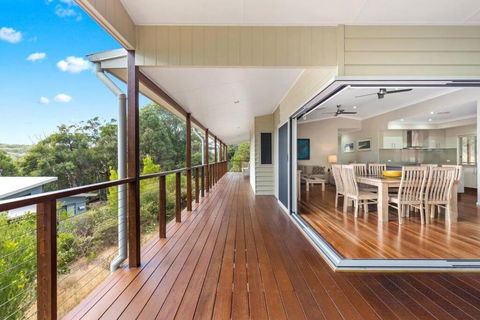 AVALON 5 STAR LUX 4 Bedroom Home Kingfisher Bay Fraser Island 8 GUEST - Darwin Holiday 0