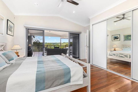 AVALON 5 STAR LUX 4 Bedroom Home Kingfisher Bay Fraser Island 8 GUEST - Darwin Holiday 4