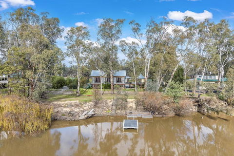 Banyandah - Echuca Holiday Homes - Darwin Holiday 3