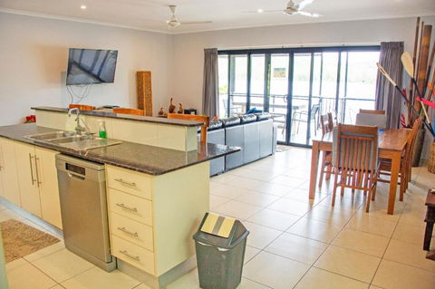 Bungalow 25 At Lake Bennett - Darwin Holiday 3