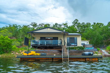 Bungalow 58 Lake Bennett Darwin with Darwin Holiday