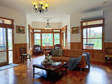 Charming Garfield Farm Stay 4BR Holiday Villa - Darwin Holiday 3