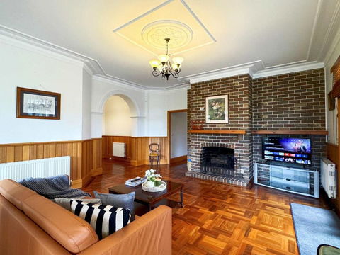 Charming Garfield Farm Stay 4BR Holiday Villa - Darwin Holiday 1