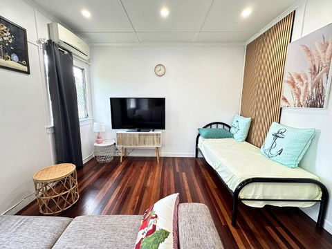 Zen Escape Guest House- Hidden Little Gem, Funky Corner, Boutique Granny Flat - Darwin Holiday 3